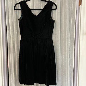 Sleeveless V-neck Velvet dress